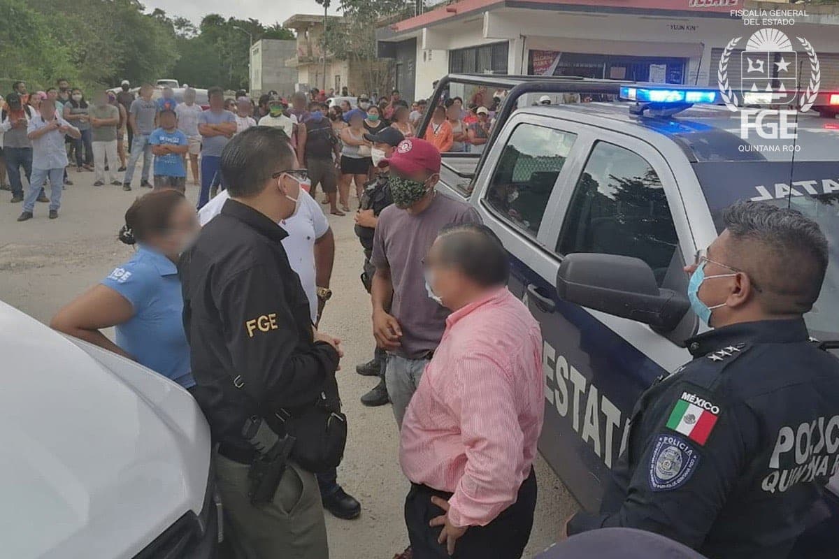 ¡Con la fuerza pública! sacan a invasores de Akumal