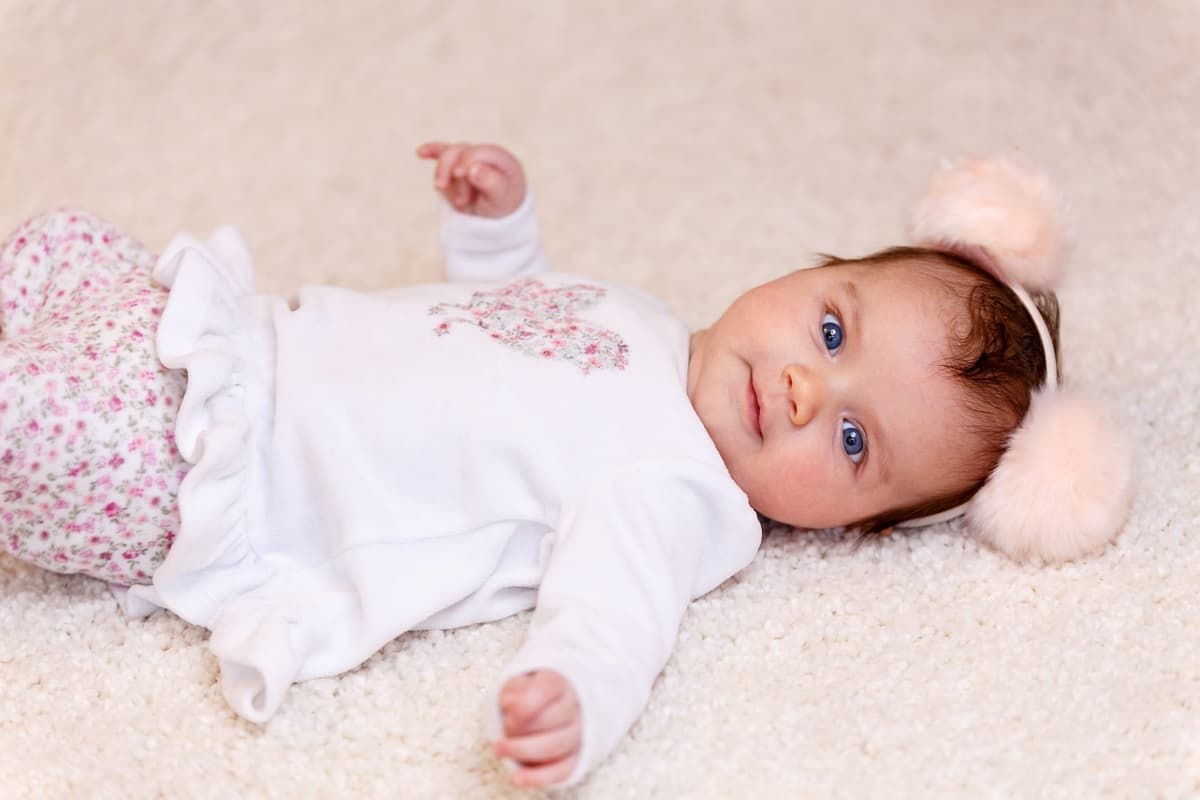 Advierten que las diademas y cintas para el cabello son riesgosos para salud de los bebés