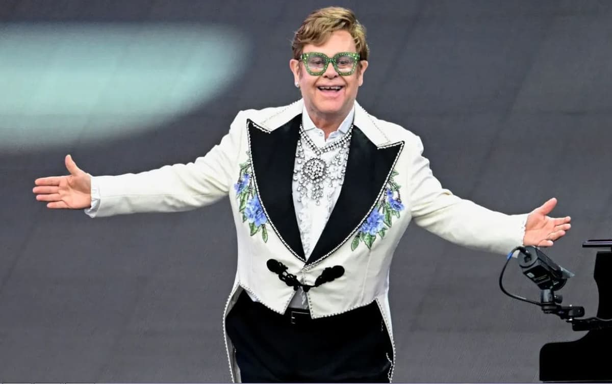 Elton John se convierte en un artista EGOT al ganar su primer Emmy