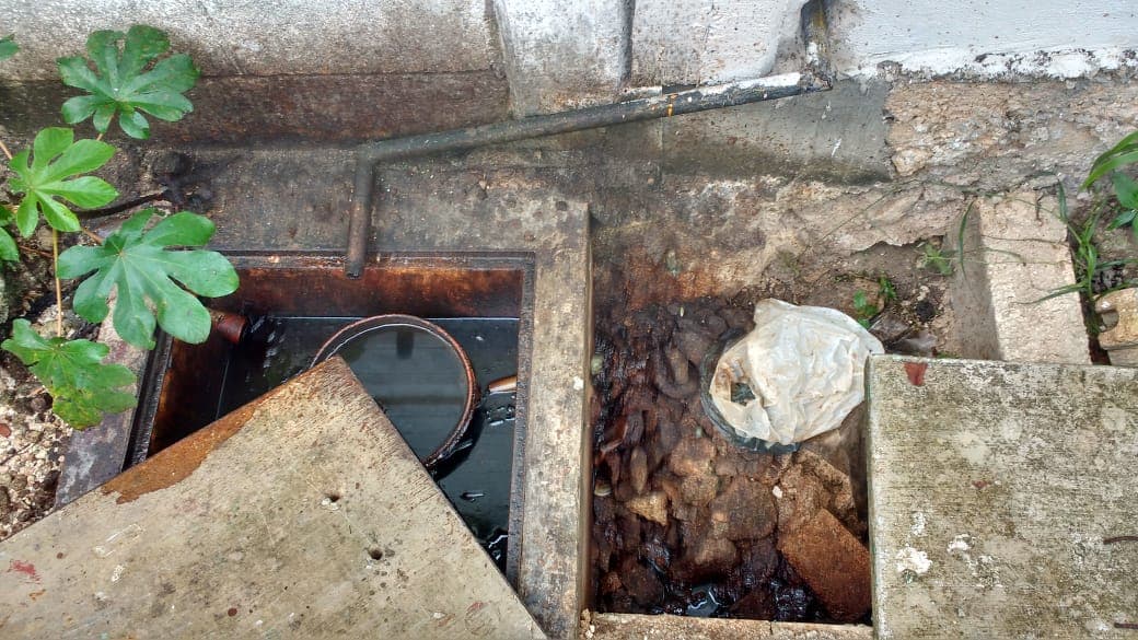 Remberto Estrada deja grave cuadro de contaminación bajo el panteón de Cancún