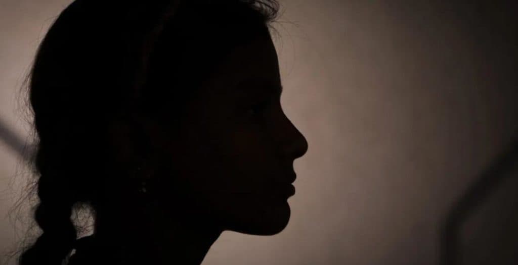 Condenan a 20 años de cárcel a sacerdote que abusó de sus alumnas menores de edad