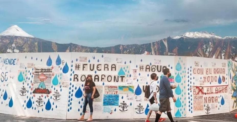 Pobladores descubren los engaños de Bonafont en la zona del socavón de Puebla