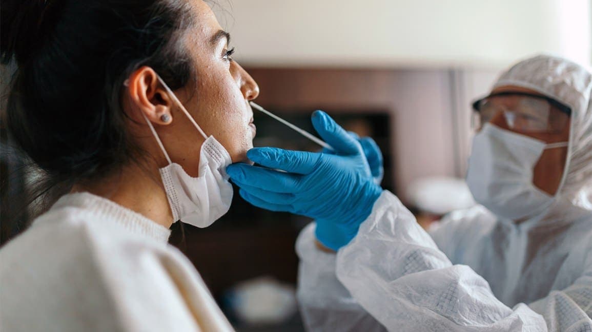 Siguen a la baja contagios por COVID-19 en Quintana Roo