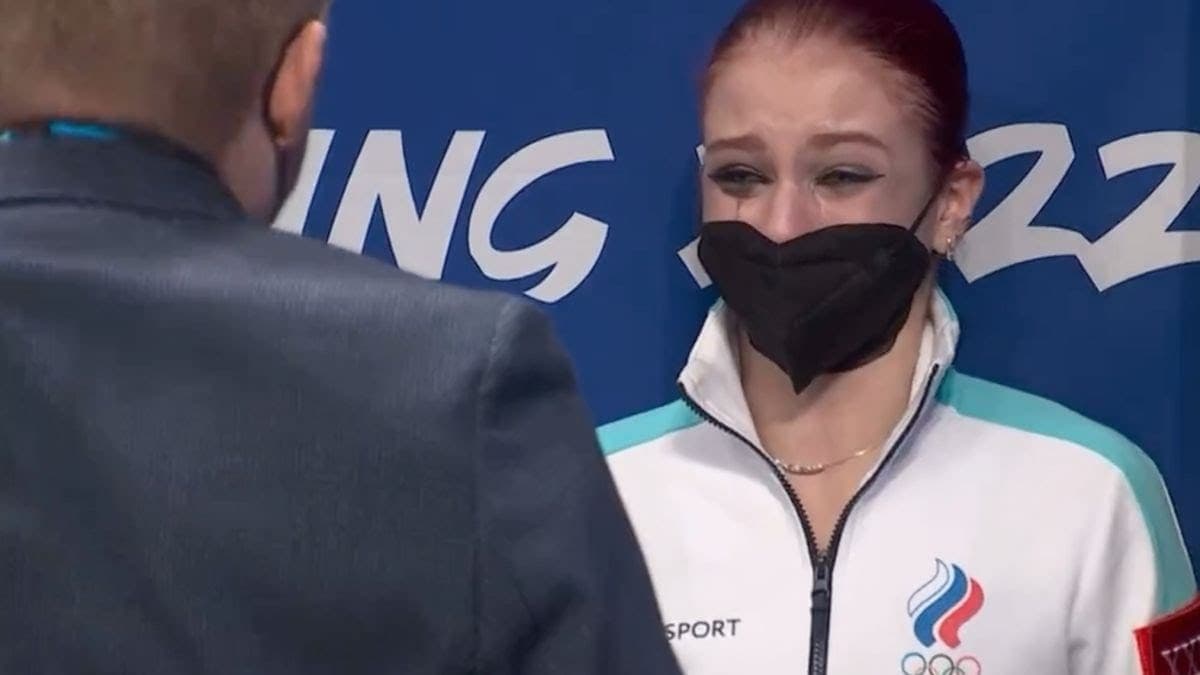 Beijing 2022: Explota patinadora rusa por medalla de plata, quería el oro