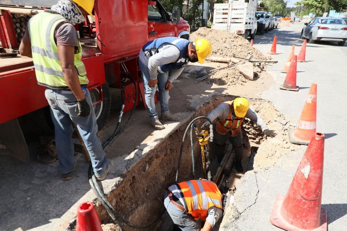Se realiza recorrido en obras de reabastecimiento de agua potable en Puerto Maya