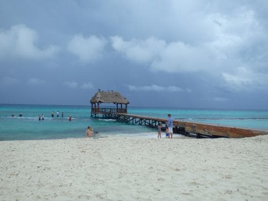 Hotel Azul Fives busca el "perdón" de la Semarnat, por geotextiles que colocó sin permiso en 2015