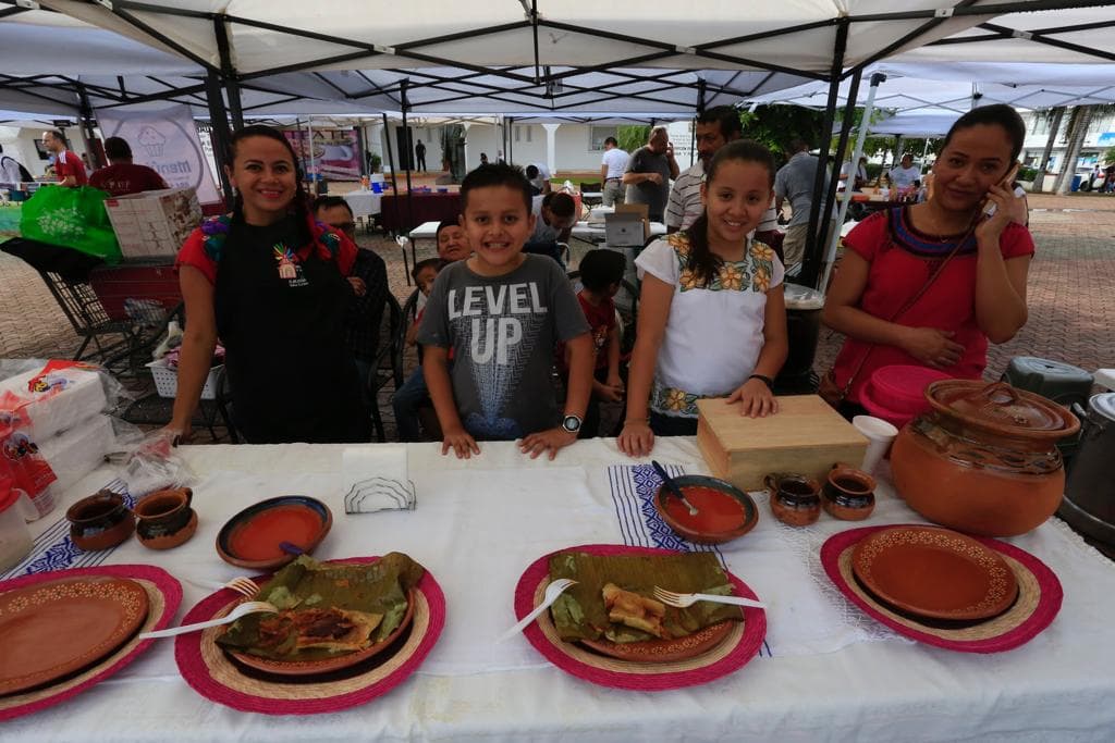PROMUEVE GOBIERNO DE SOLIDARIDAD TRADICIONES CON LA FERIA DEL TAMAL