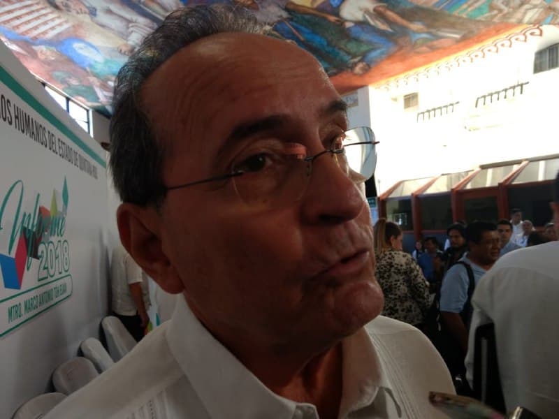 Renuncia López Mena como secretario de Gobierno; va por rectoría de la Uqroo