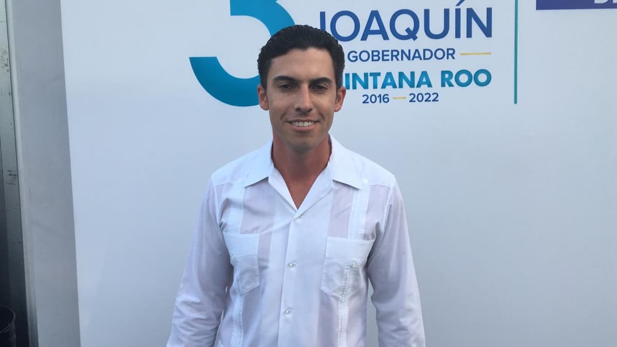 Reaparece Remberto para informe; dice que ya se retiró de la política