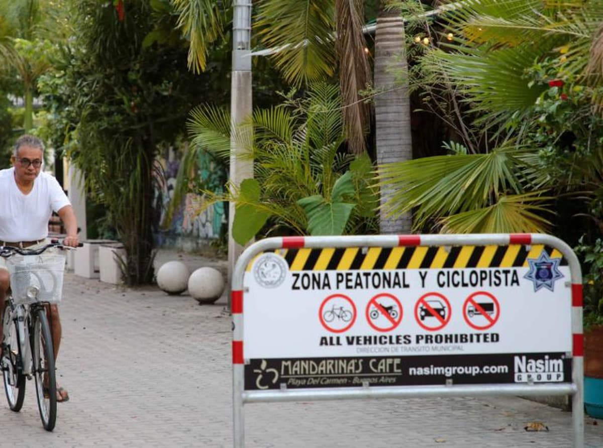 Instalarán más paraderos y pasos peatonales en Playa del Carmen