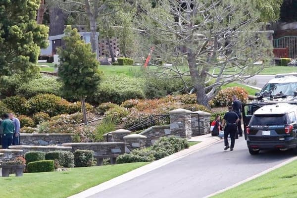 Un hombre intentó cavar la tumba de Kobe Bryant, por lo que fue arrestado