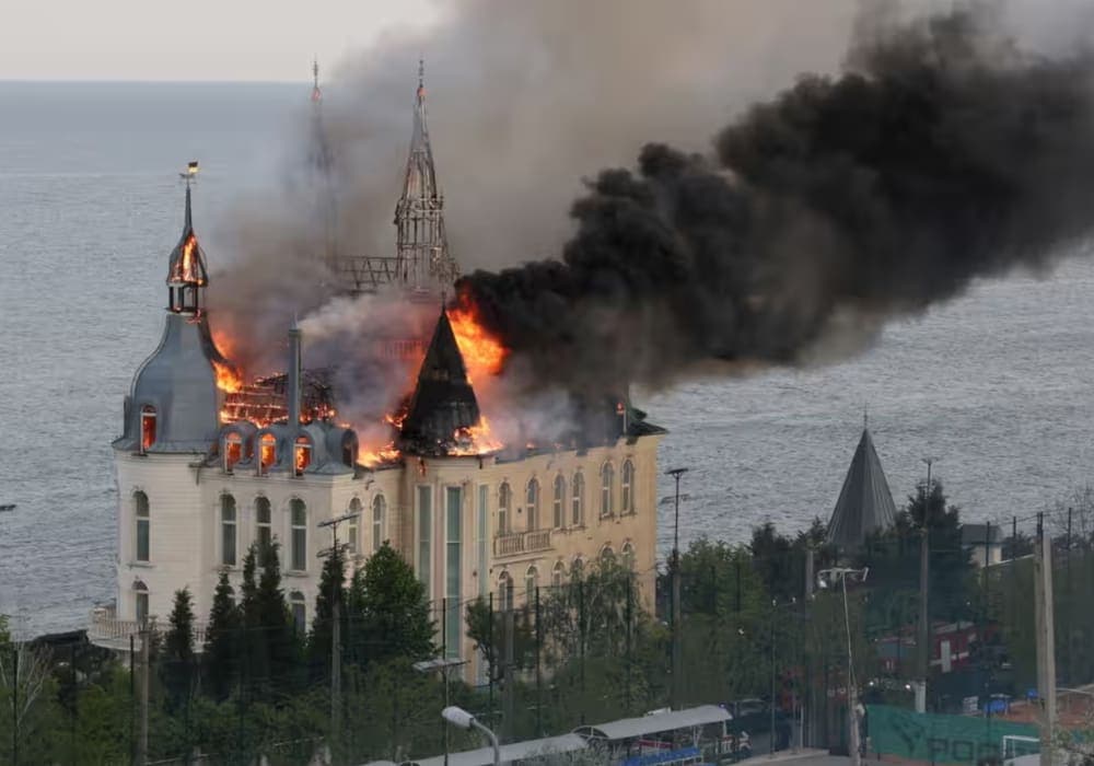 Video: Emblemático castillo de Harry Potter en Ucrania fue alcanzado por bombardeo ruso