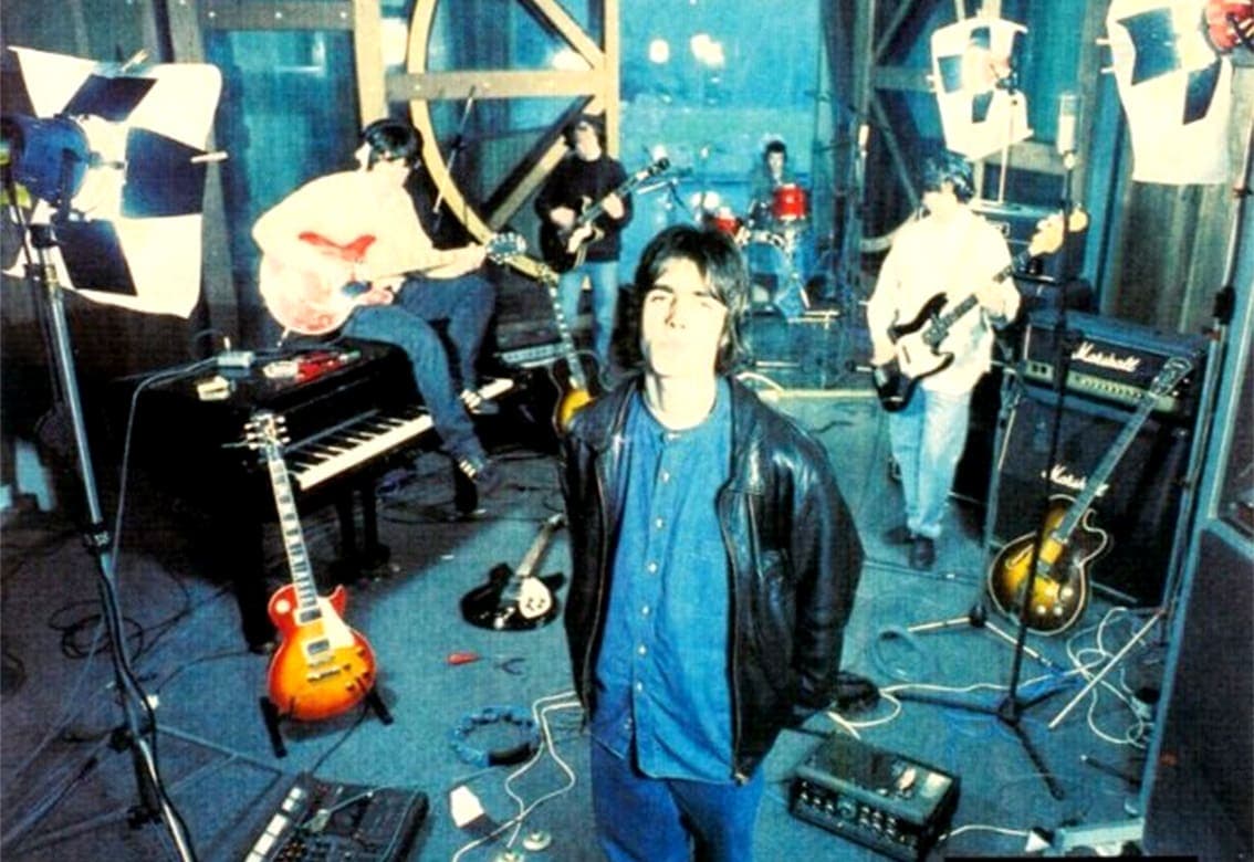 Subastan guitarra de Noel Gallagher; regreso de Oasis tiene locos a los fans