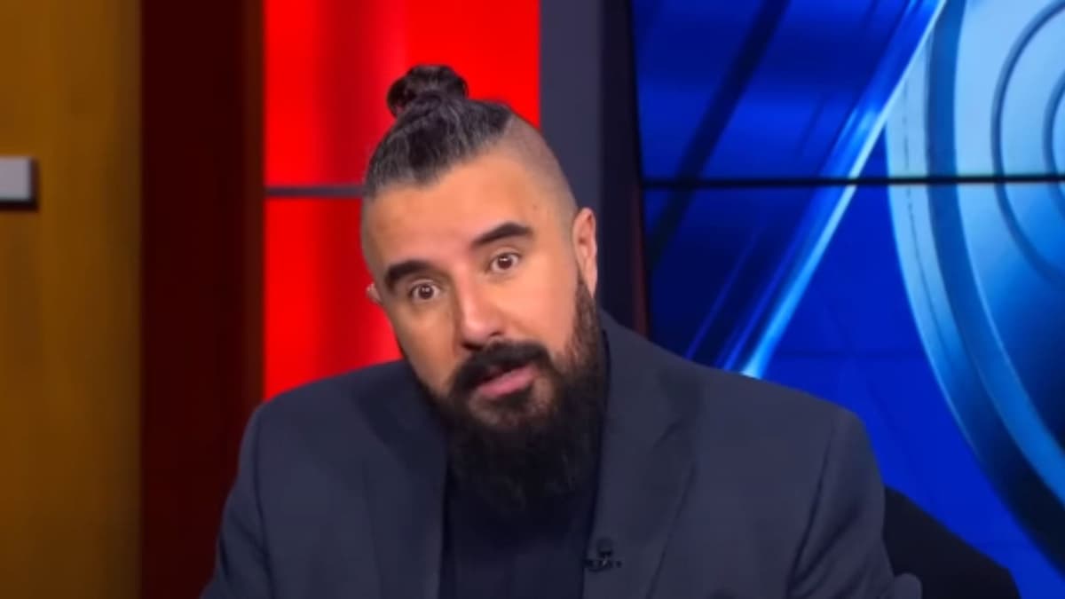 Video: Conductor de ESPN Álvaro Morales es rapado en vivo tras perder apuesta