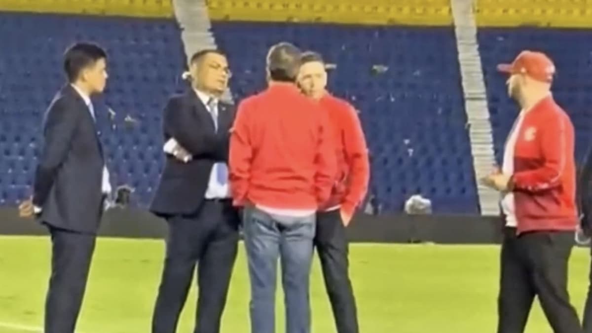 Directivos del club Toluca sufren el robo de sus celulares durante encuentro contra el América