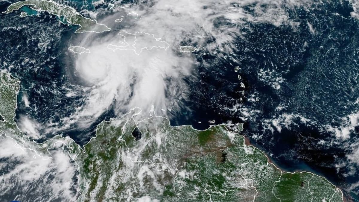 Melissa se convierte en huracán y se pronostica que evolucione a categoría 5