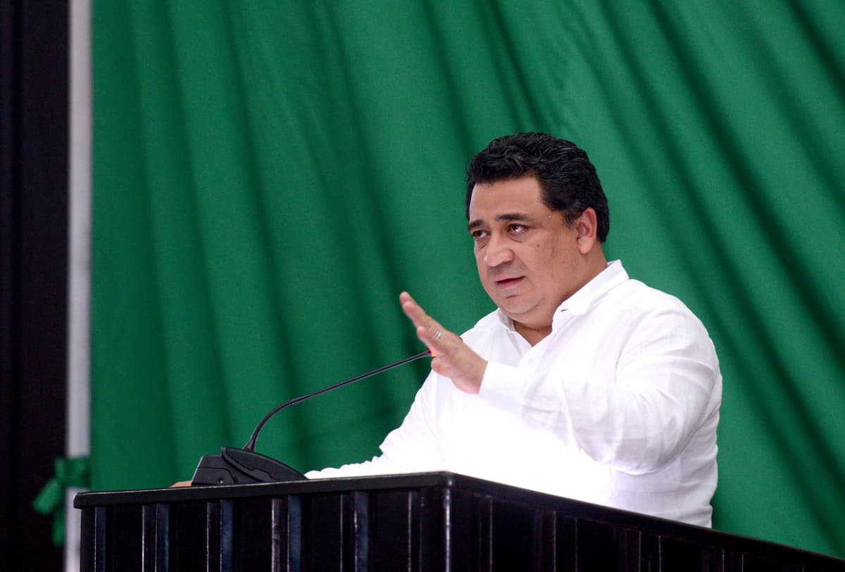 Paquete económico 2018 responde a necesidades del Estado: Dip. Eduardo Martínez Arcila