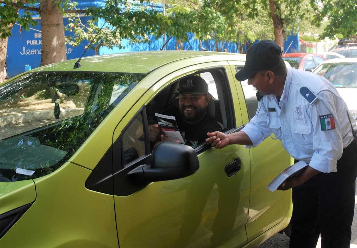 Policía de Solidaridad impartió clases de tránsito a la población de Puerto Aventuras
