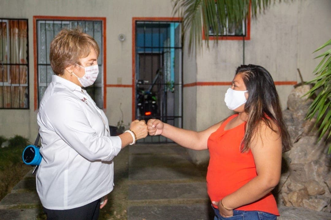 Laura Beristain propone la construcción de un Parque Lineal a vecinos de Villas del Sol