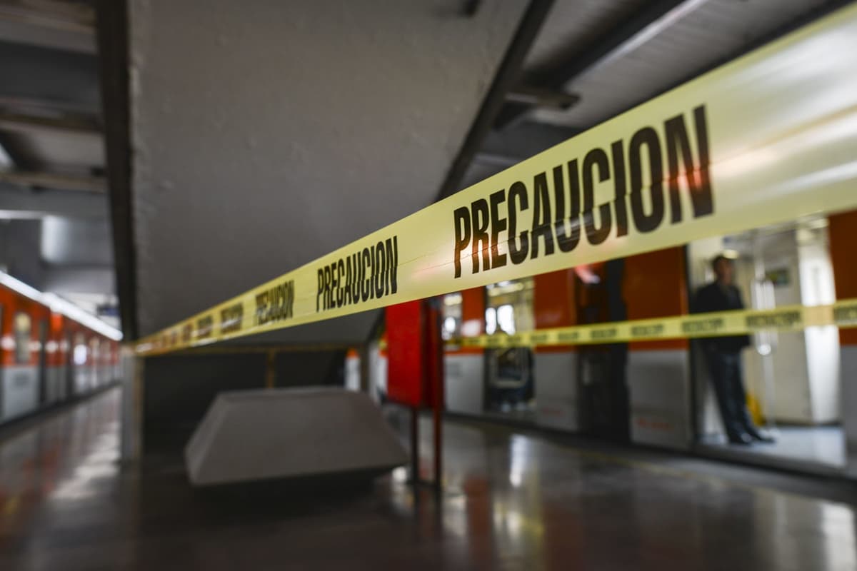 Una persona se arroja al paso del convoy en la estación Nativitas y pierde la vida