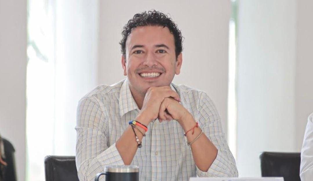 Invita síndico Adrián Pérez Vera a participar en rodada en Playa del Carmen