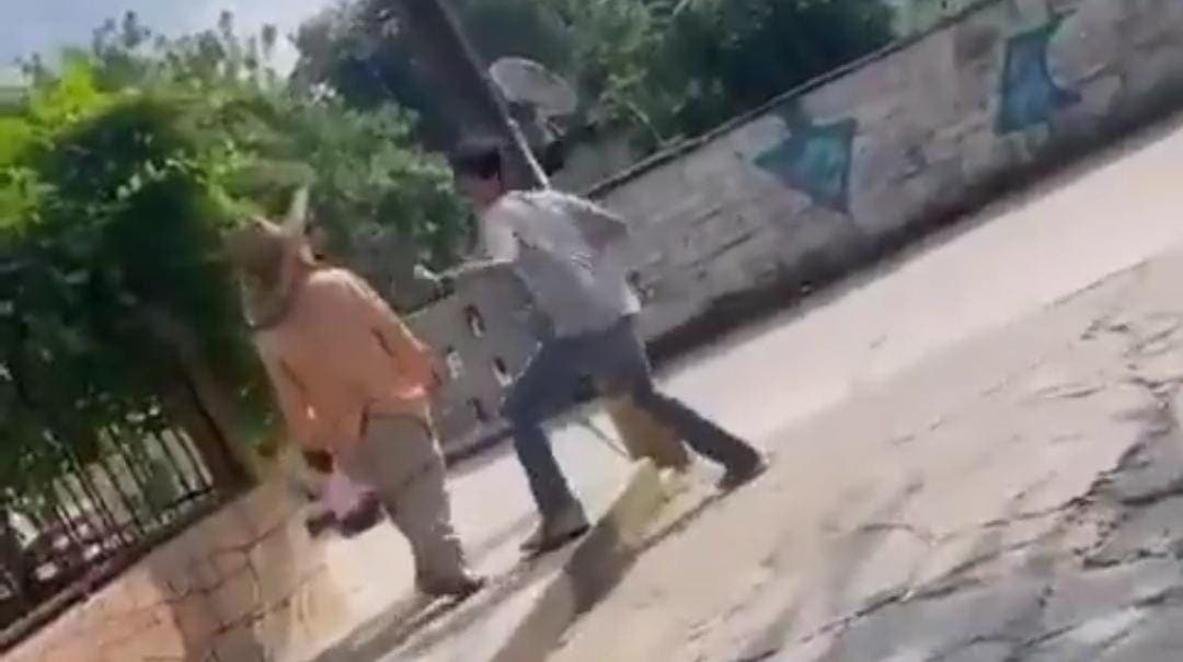 Video: Hijo de político golpea a un adulto mayor en Hidalgo