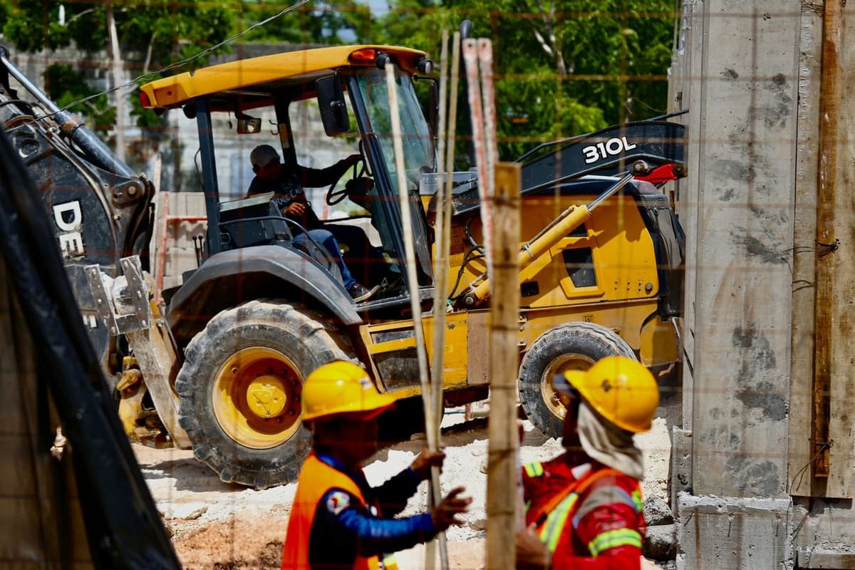 Avanza Ifeqroo en la construcción de nuevas aulas para la carrera Técnico en Transporte Ferroviario del Conalep