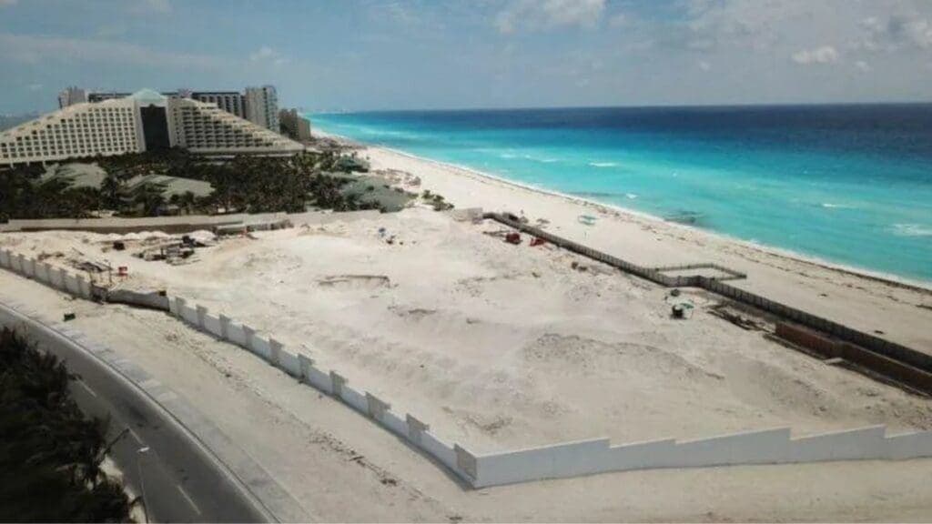 Ganan ambientalistas; no se podrá construir hotel Solaris en Playa Delfines de Cancún