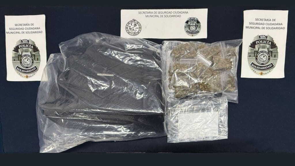 Detienen a mujer con 34 bolsitas de droga en Playa del Carmen
